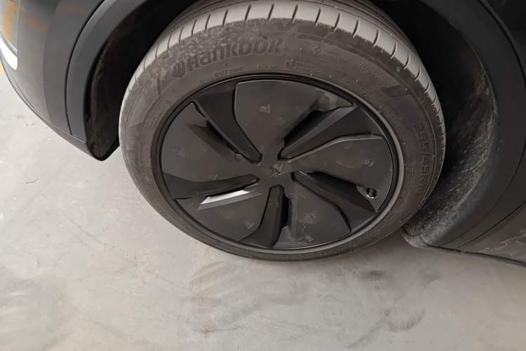 Used Tesla Model Y 2025 Long-Range All-Wheel Drive First Edition
