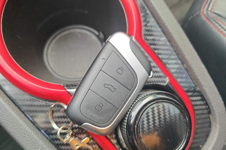 Used Chery Little Ant 2022 Sweet Pink Edition Half-Sugar Version Lithium Iron Phosphate 30 kW 301 km