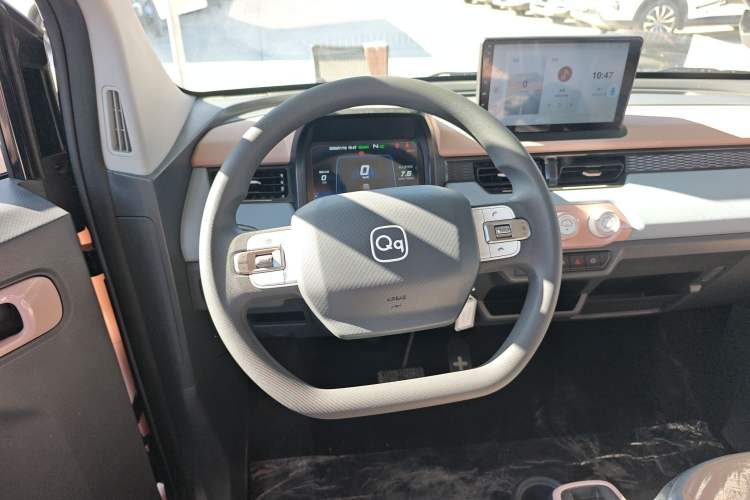 Used Chery QQ Ice Cream 2024 Edition Youth Version 205km Sundae