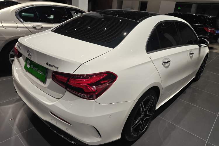 Used Mercedes-Benz A-Class 2021 A 200 L Sport Sedan Fashion Model
