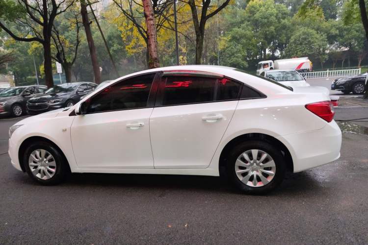 Used Chevrolet Cruze 2015 1.5L Classic SL MT