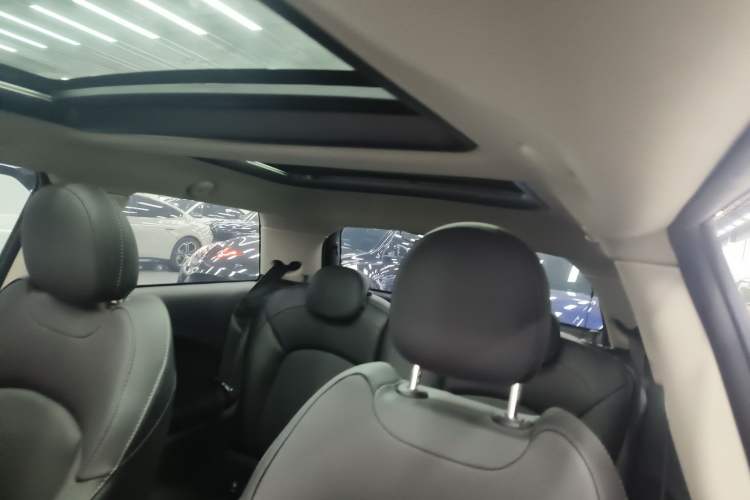 Used  MINI 2022 Updated 1.5T COOPER Classic Edition
