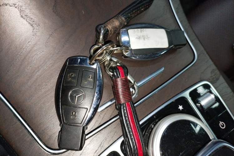 Used Mercedes-Benz GLC 2016 GLC 300 4MATIC Dynamic Model