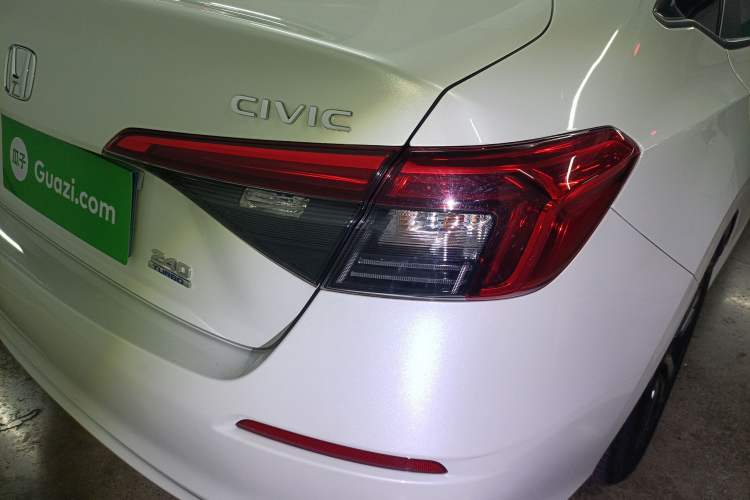 Used Honda Civic 2023 240TURBO CVT Dynamic · Center Stage Special Edition