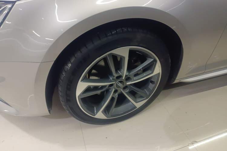 Used Audi A4L 2018 30th Anniversary Edition 40 TFSI Fashion Model
