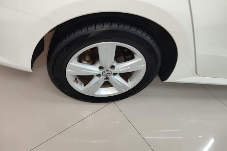 Used Volkswagen Lavida 2017 1.6L Automatic Fashion Edition
