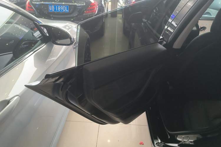 Used Tesla Model 3 2022 Rear-Wheel-Drive Version
