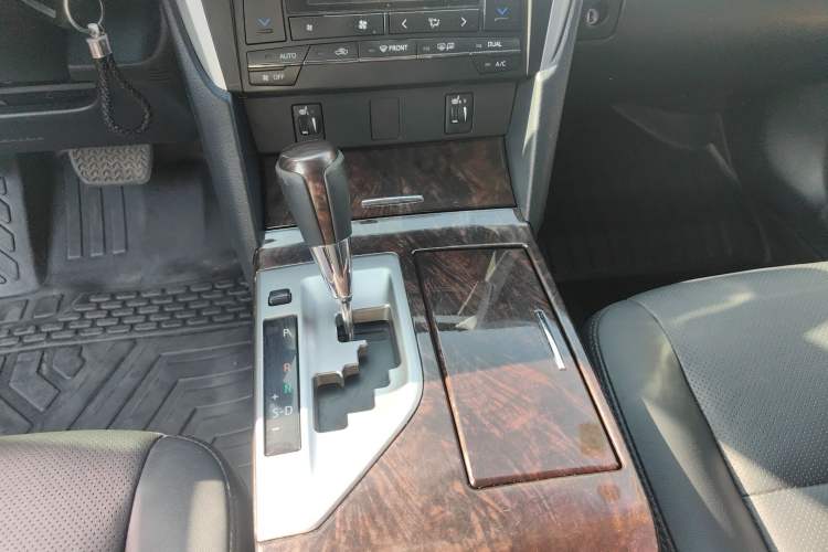 Used Toyota Camry 2015 2.0G Premier Edition