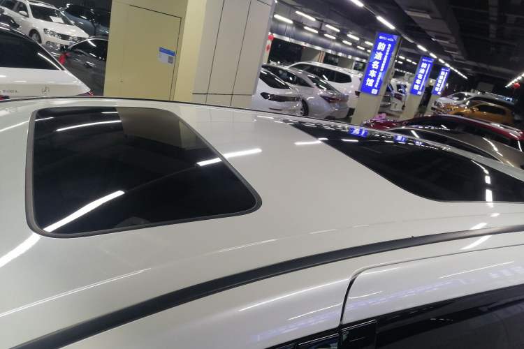 Used Honda Elysion 2019 2.0L Hybrid Luxury Edition
