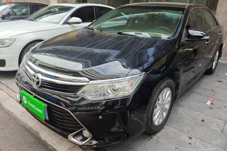 Used Toyota Camry 2016 2.0G 10th Anniversary Leading Edition
