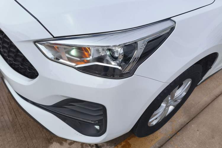 Used Haval M6 2019 1.5T Manual Two-Wheel Drive Elite Version China VI Standard
