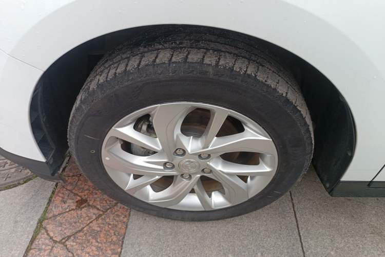 Used Buick Velite 6 2023 Revised Version 430 km Range – Commuter Edition
