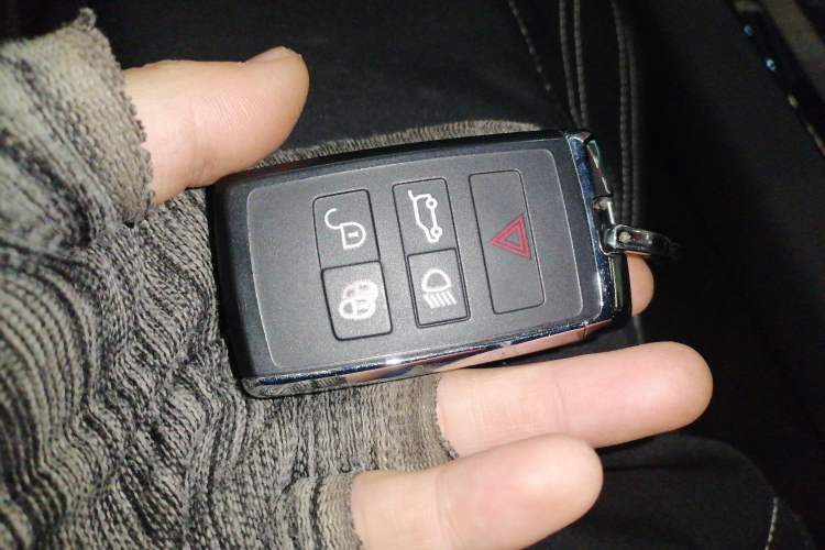 Used Land Rover Discovery Sport 2022 Revised Version 2 249 PS R-Dynamic SE Performance Tech Edition 5 Seats