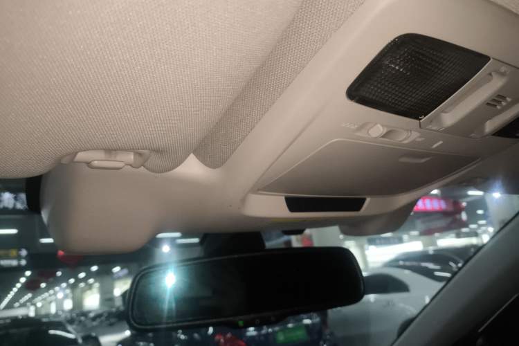 Used Subaru Outback 2018 2.5i Sport Navigation Edition with EyeSight
