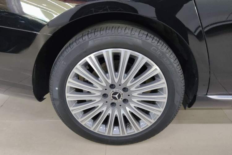 Used Mercedes-Benz E-Class 2022 Revised Version E 300 L Fashion Edition
