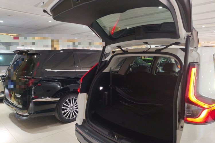 Used Honda CR-V 2023 240TURBO Two-Wheel Drive Deluxe Edition 7 Seats