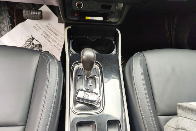 Used Mitsubishi Outlander 2019 2.0L Two-Wheel Drive Comfort Edition 5 Seats China VI Standard
