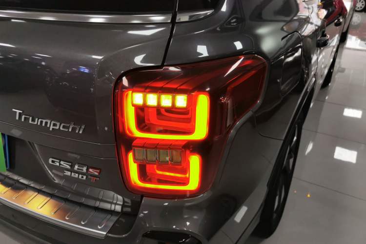 Used GAC Trumpchi GS8 2020 GS8S 390T Two-Wheel Drive Luxury Smart Connectivity Version
