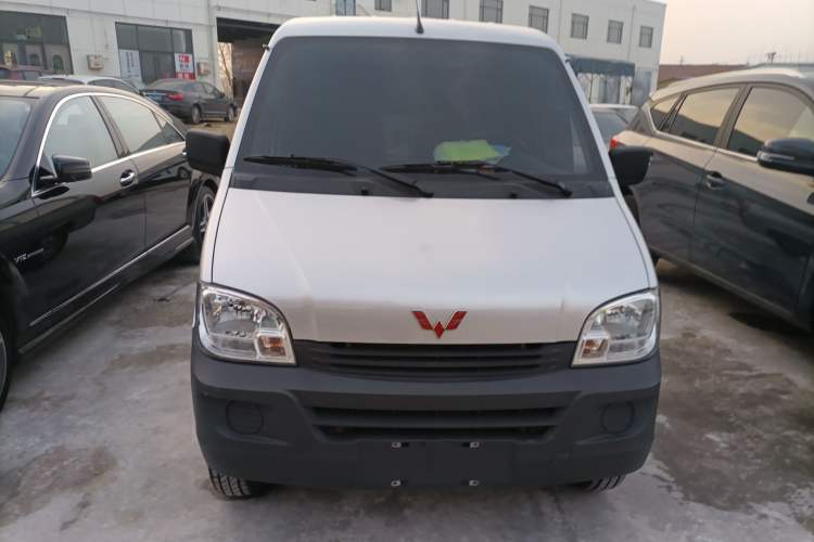 Used Wuling Zhiguang 2023 1.5L Utility Version with Enclosed Windows 2 Seats