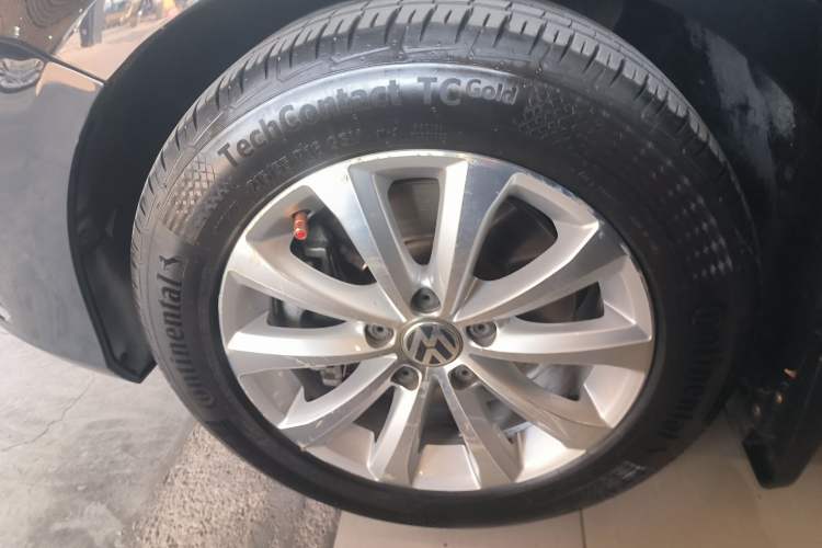 Used Volkswagen Magotan 2015 1.8TSI Advanced Model
