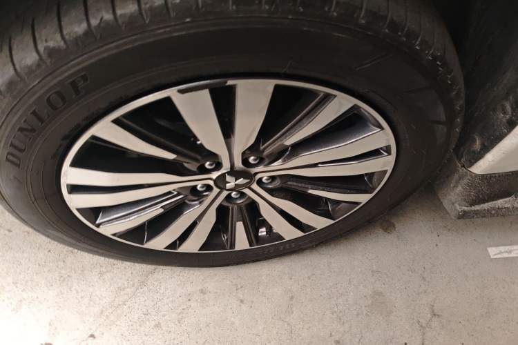 Used Mitsubishi Outlander 2021 2.4L 4x4 Zhi Xiang Edition 7 Seats