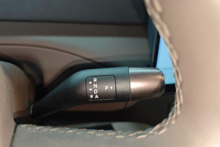 Used Li Auto MEGA 2024 Ultra Model
