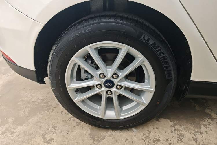 Used Ford Focus 2017 Hatchback 1.6L Automatic Fashion Edition Smart Drive Version