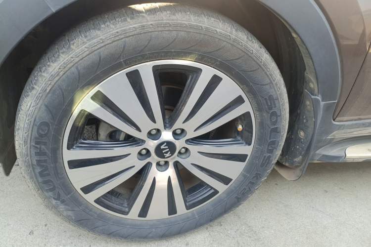 Used Kia Sportage R 2015 2.0L Automatic Two-Wheel Drive DLX Model
