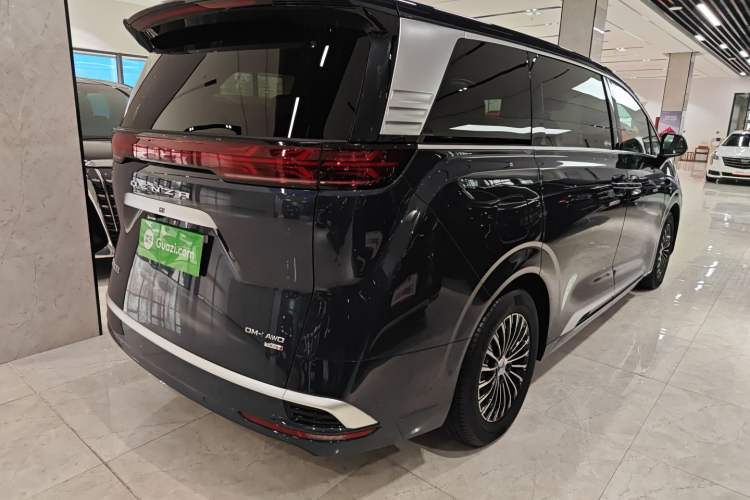 Used Denza D9 2025 DM-i Intelligent Drive 1020 Four-Wheel Drive Prestige Model