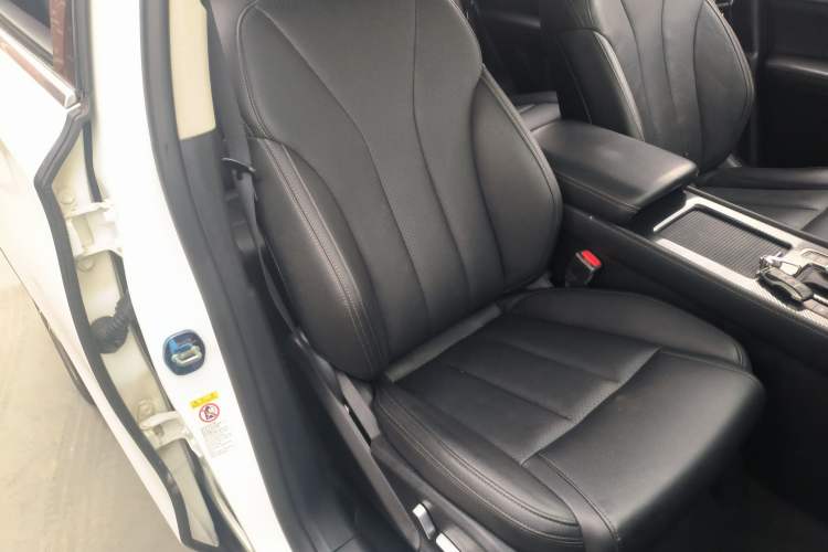 Used BYD Tang 2018 2.0T Automatic SmartConnect Prestige 7-Seater China V Standard