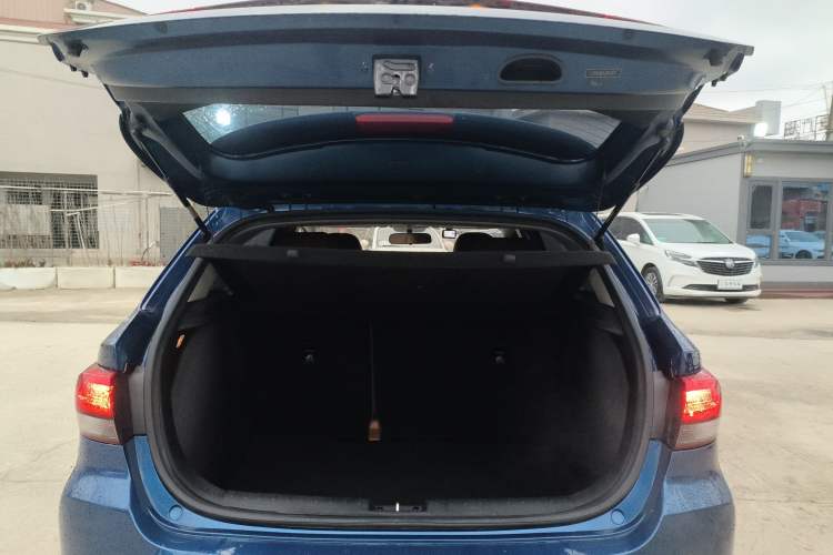 Used Kia KX Cross 2017 1.4L AT GLS