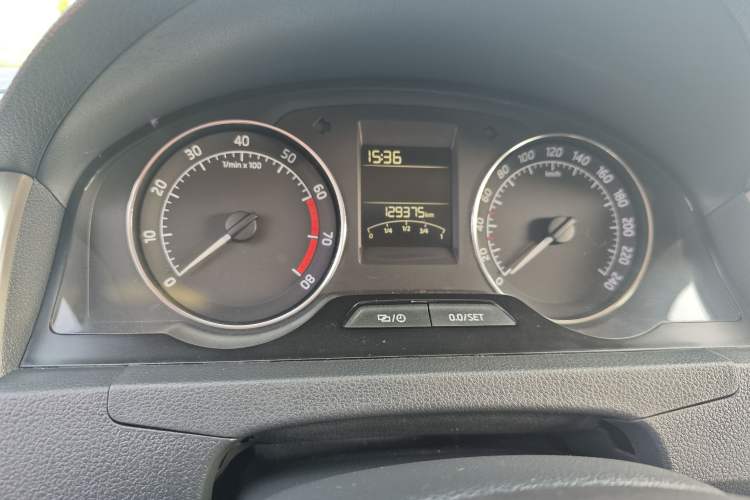 Used Skoda Rapid Spaceback 2014 1.6L Automatic Enjoyment Edition
