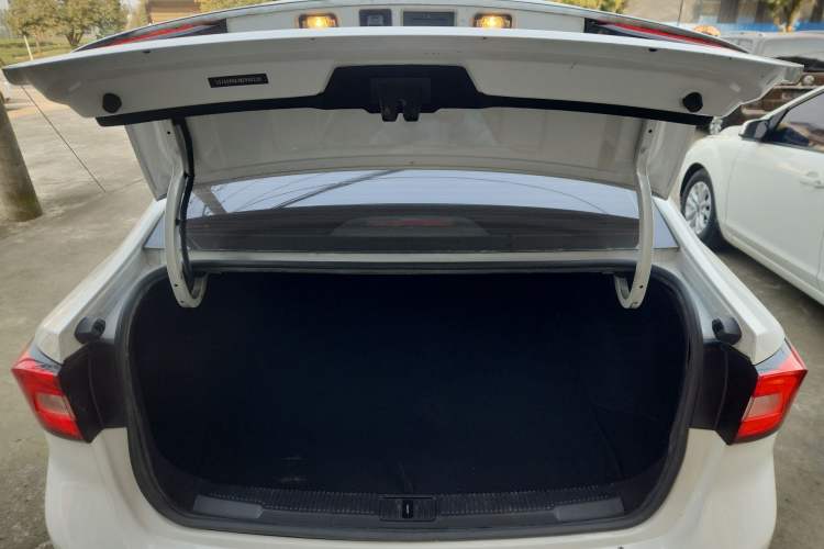 Used Roewe i5 2020 1.5L Manual 4G Connect Leehao Flagship Edition