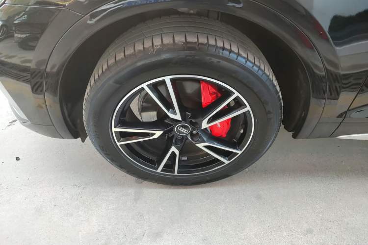 Used Audi Q5L 2022 40T Fashionable and Dynamic Model
