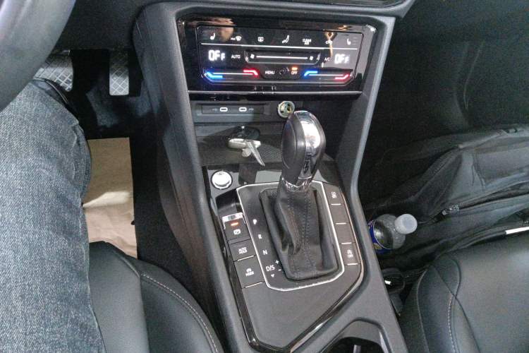 Used Volkswagen Tharu 2021 330TSI All-Wheel Drive Luxury PLUS Version
