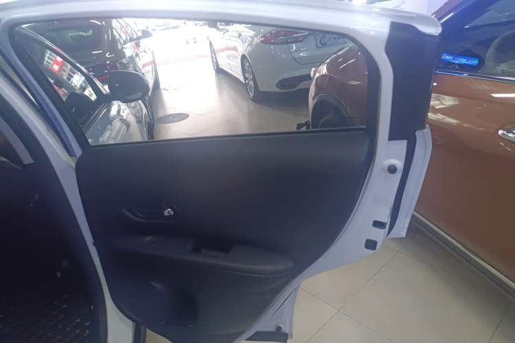 Used Honda Vezel 2017 1.5L CVT 2WD Comfort Model