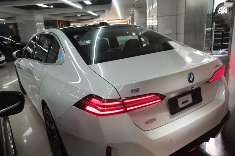 Used BMW i5 2024 eDrive 35L M Sport Package