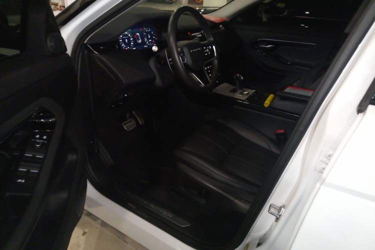 Used Land Rover Range Rover Evoque 2021 Range Rover Velar L 249PS R-Dynamic First Edition
