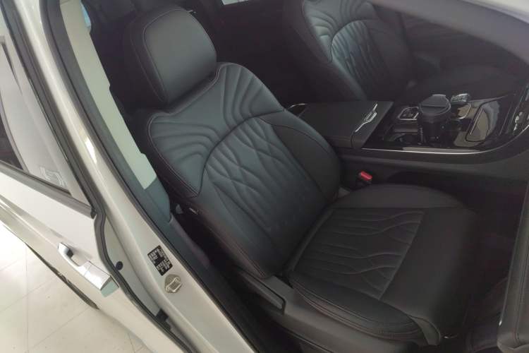 Used GAC Trumpchi M8 2024 Master Series 400T Prestige Edition
