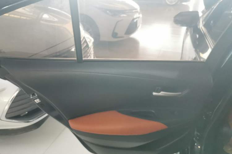 Used Toyota Levin 2021 Dual-Motor 1.8H E-CVT Leading Edition
