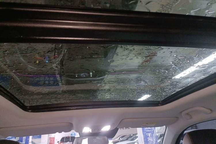 Used Oshan Z6 2023 Blue Whale 1.5T DCT Smart-Led City Edition