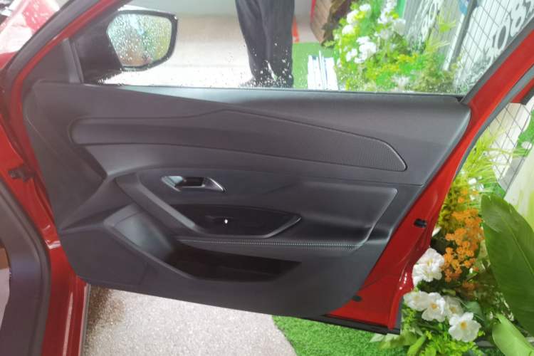 Used Peugeot 408X 2023 Gravity Edition
