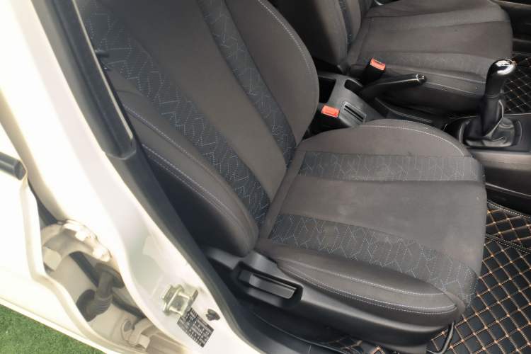 Used Baojun 310 2016 1.2L manual Comfort trim level
