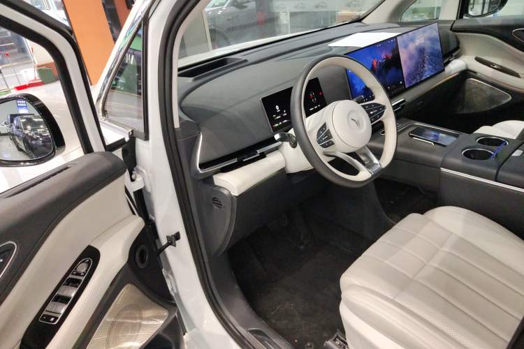 Used VOYAH Dream 2025 PHEV Four-Wheel Drive Prestige Kunpeng Edition