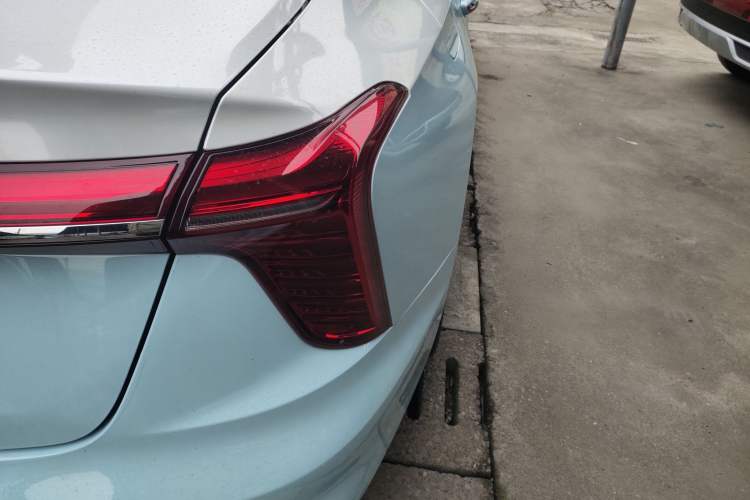 Used Hongqi H5 2024 2.0T Automatic Smart Connect Flagship Edition