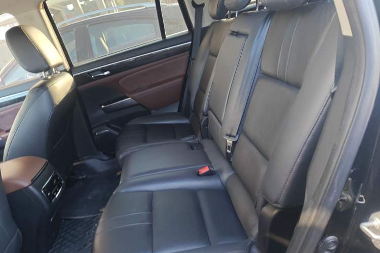 Used GAC Trumpchi GS8 2017 320T Two-Wheel Drive Luxury Smart Connectivity Version (7 Seats)
