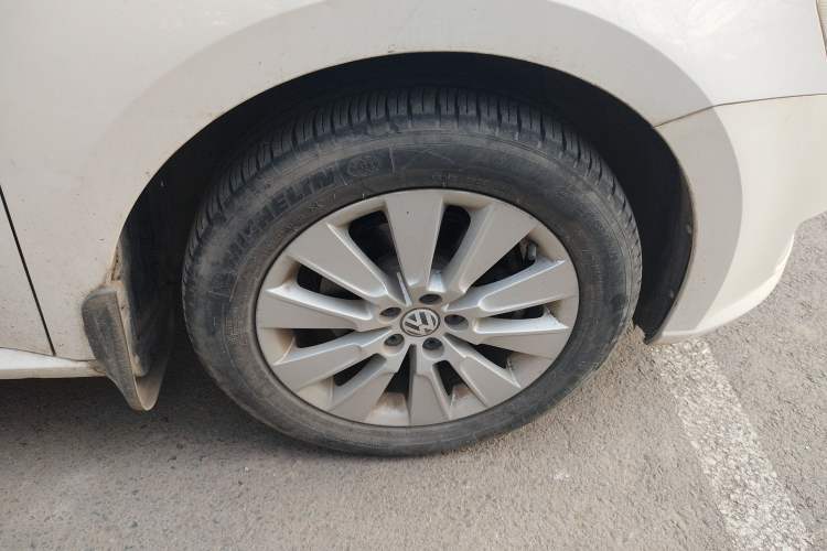 Used Volkswagen Lavida 2013 Restyled Classic 1.6L Automatic Comfort Edition