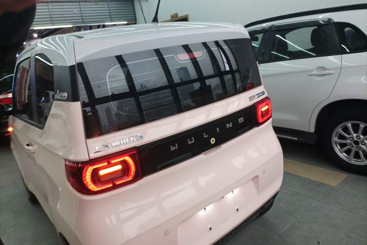 Used Wuling Hongguang MINIEV 2022 Macaron Premium Model – Lithium Iron Phosphate