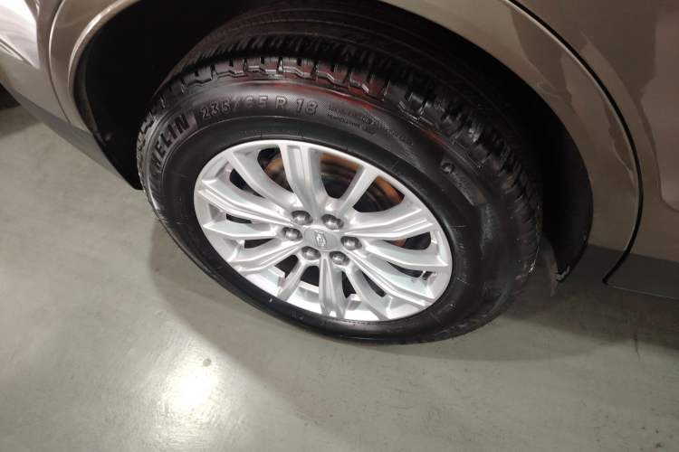 Used Cadillac XT5 2016 28T Four-Wheel Drive Tech Version