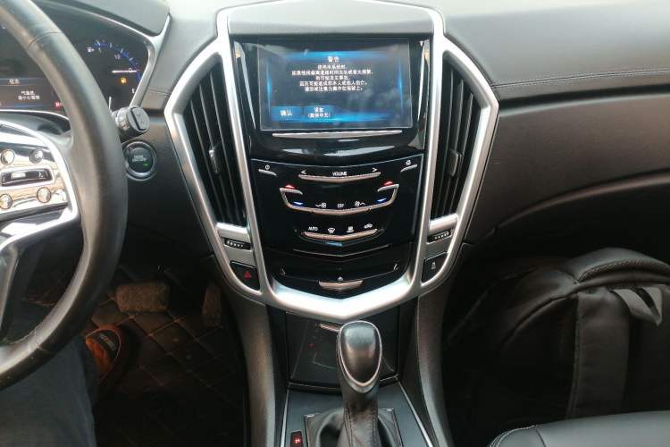 Used Cadillac SRX 2015 3.0L Comfort Version
